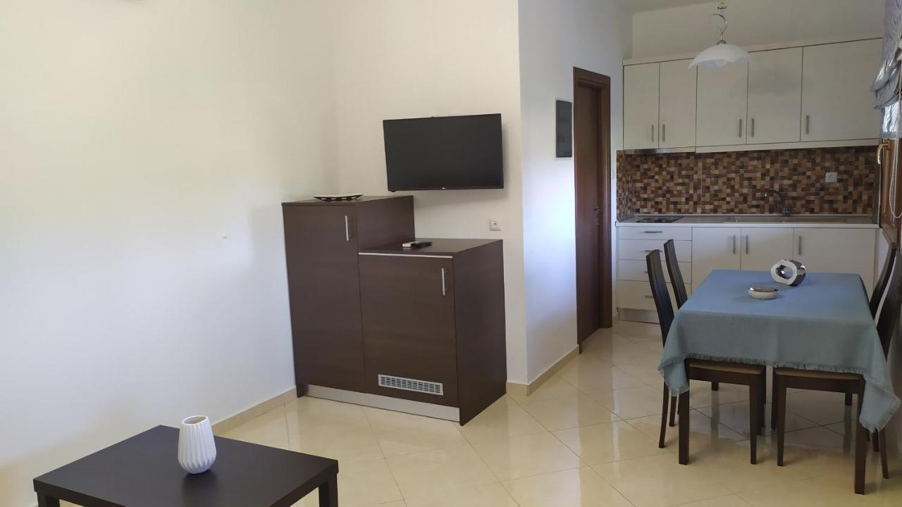 Nikitihouse Apartments 1 Bagian luar foto